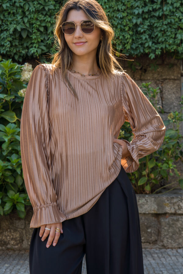 Camisola Dourada - Image 1